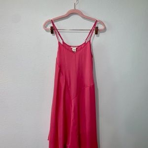 Flowy pink dress with adjustable straps